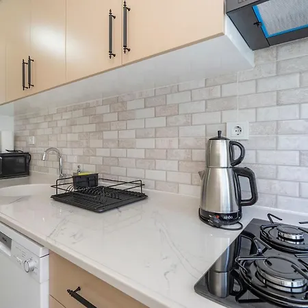 Apartment Centrally Located 2 Bedroom